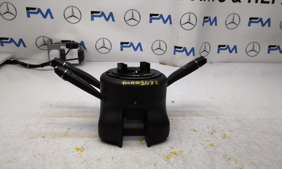 Mercedes E-CLASS W213 INDICATOR/WIPER GEAR SELECT + SQUIB  A2139001002 FM001032