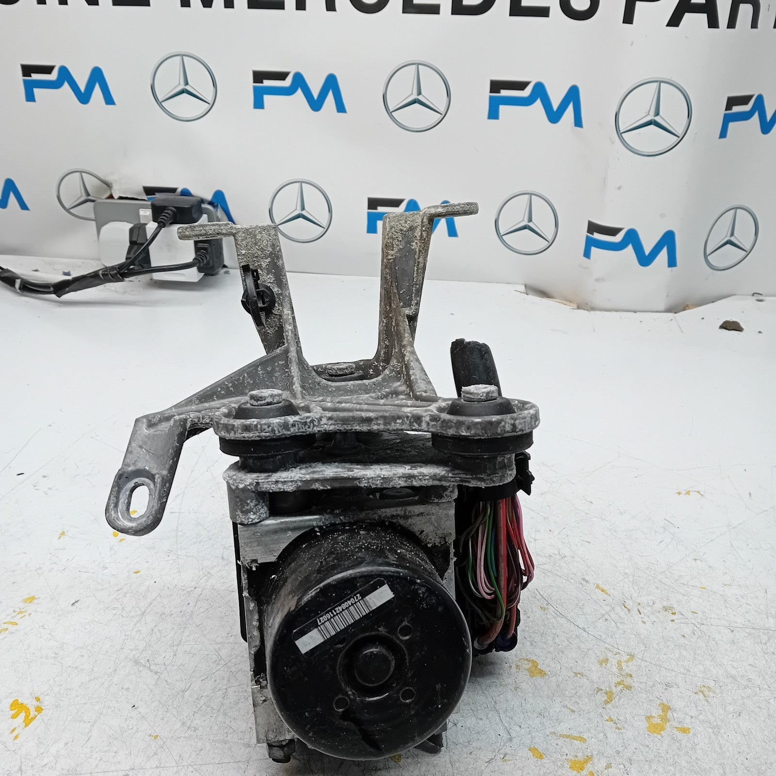 MERCEDES C-CLASS W205 ABS PUMP MODULE CONTROL UNIT A1729014100 FM00975
