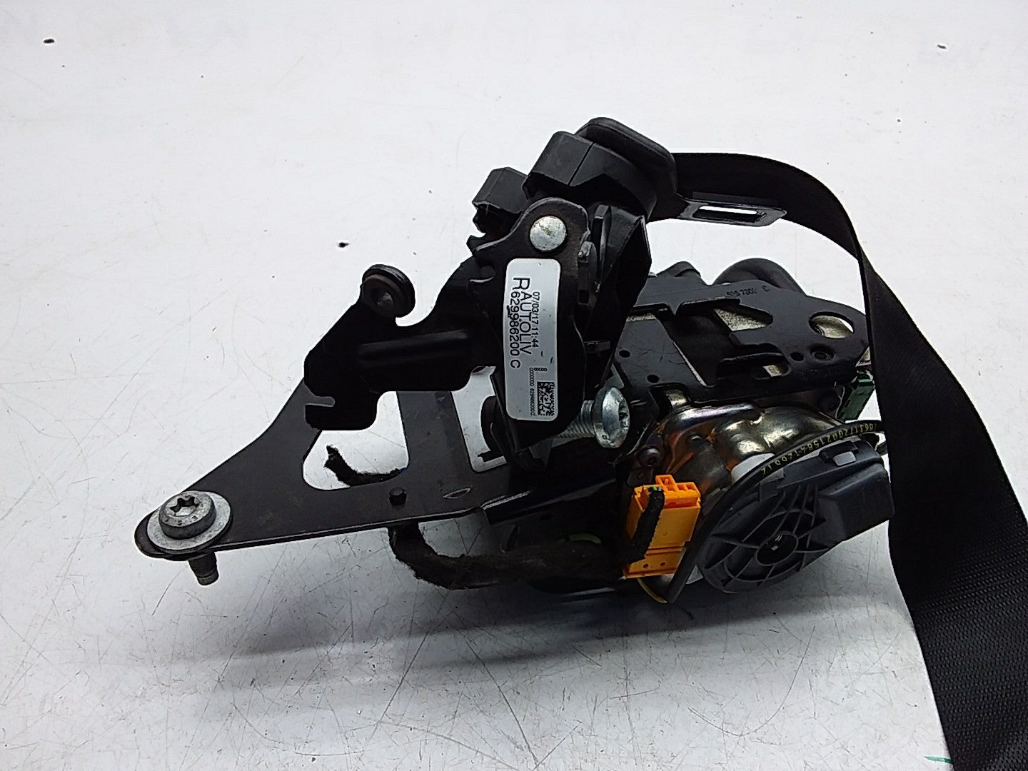 MERCEDES E-CLASS W238 SEAT BELT FRONT RIGHT DRIVER SIDE A2388602900 FMS254 OSF