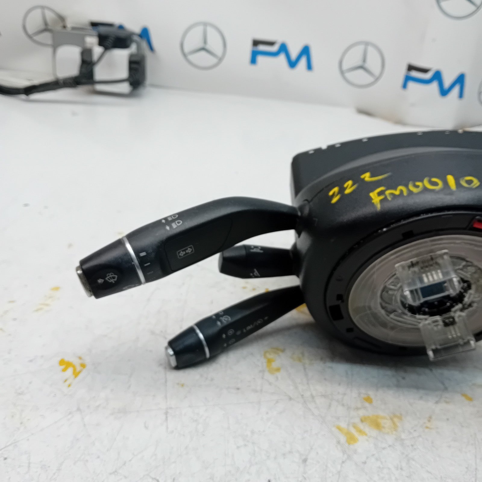 Mercedes S CLASS W222 INDICATOR/WIPER GEAR SELECT + SQUIB A2229006108 FM001060