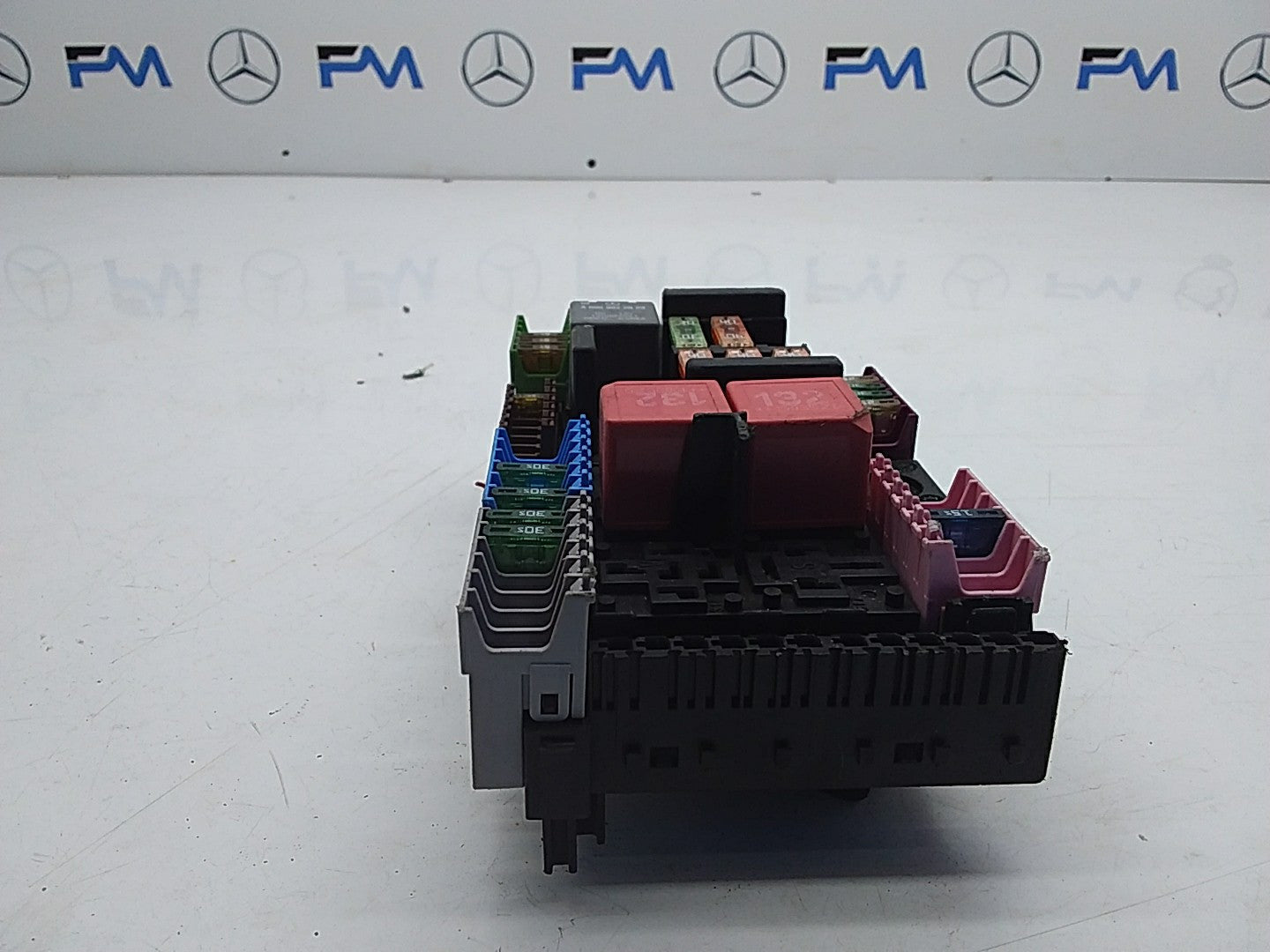 MERCEDES E CLASS FUSE RELAY BOX A2139068801 W213 2016 ONWARDS FMF57