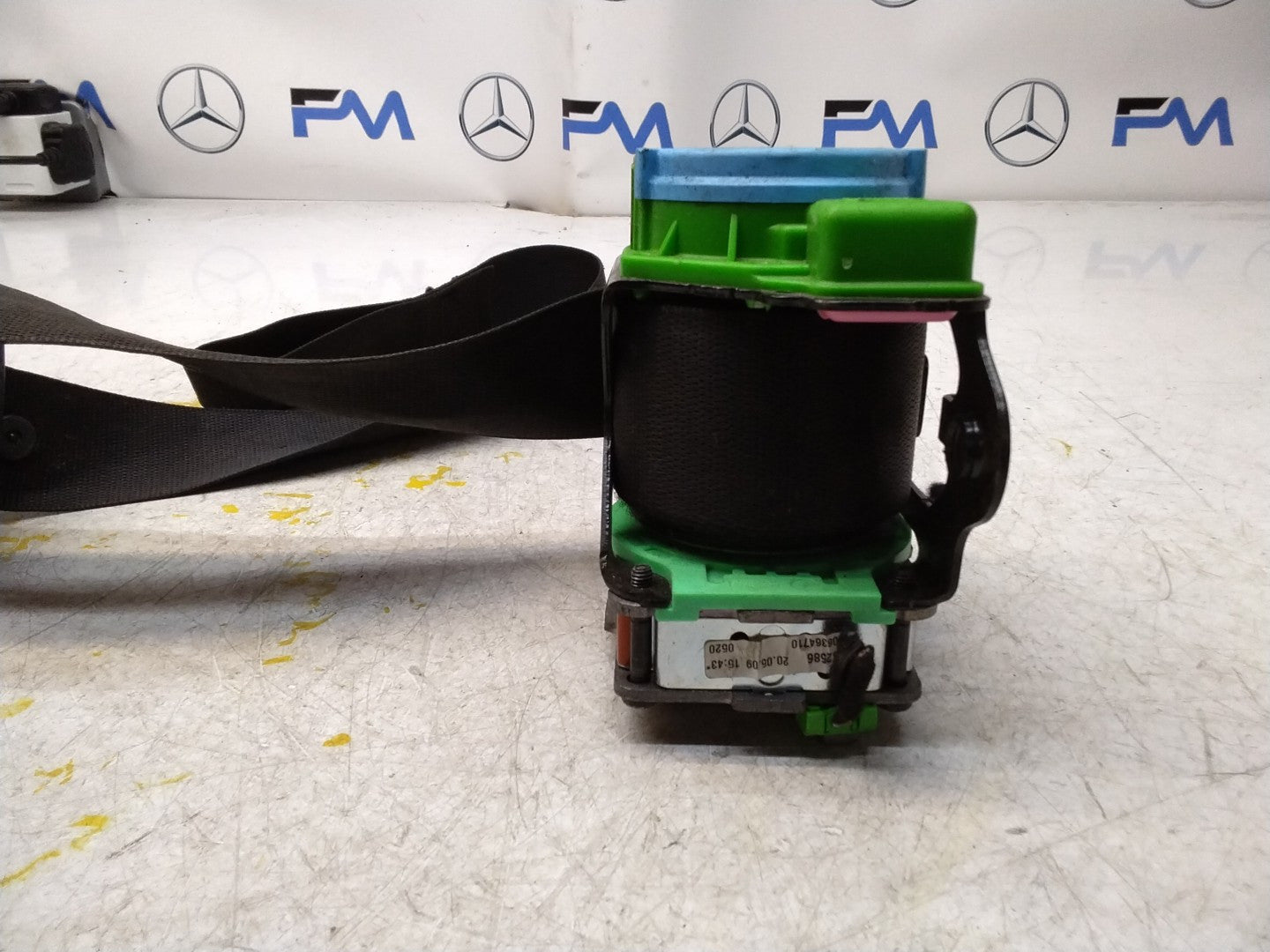 MERCEDES CLC SEAT BELT RIGHT FRONT A2038601986 CL203 FMS358 OSF