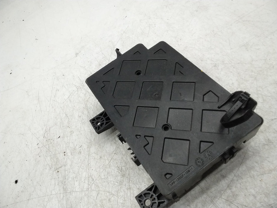 MITSUBISHI OUTLANDER FUSE RELAY  BOX  8637A869  FMF163