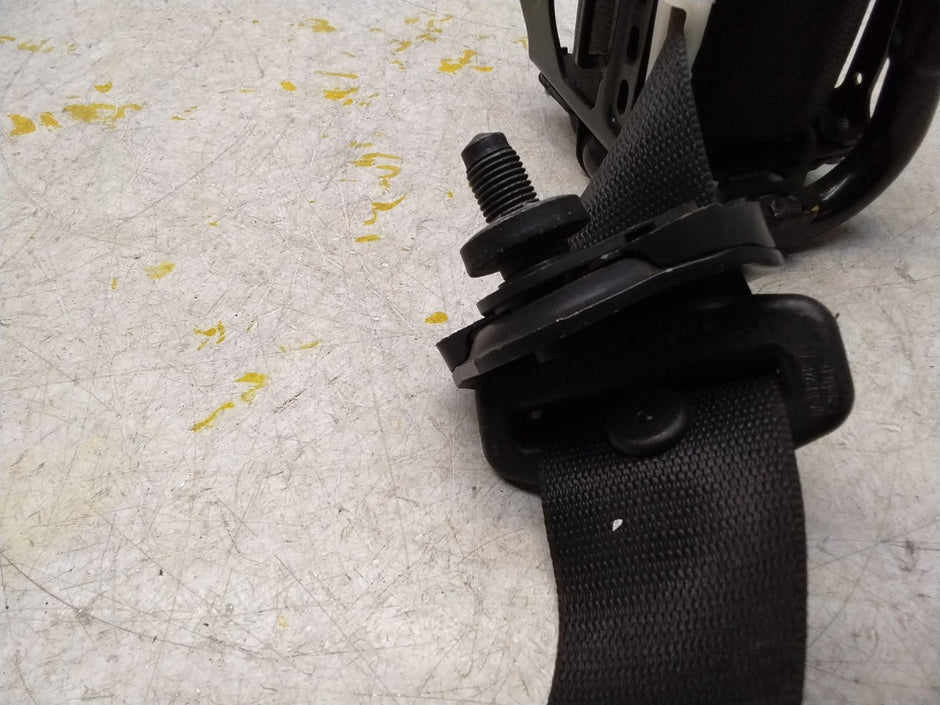 MERCEDES A CLASS SEAT BELT FRONT LEFT PASSENGER SIDE A2468600000 W176 FMS429 NSF