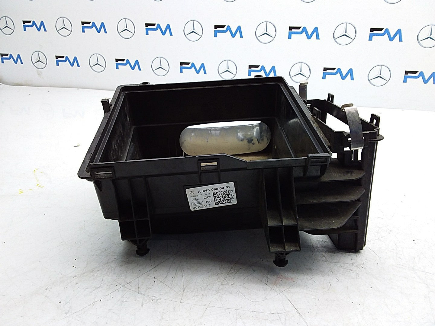 MERCEDES GLA CLASS X156 2013-2020 AIR FILTER BOX   A6450900001 FMA02