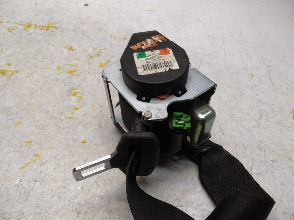MERCEDES E CLASS SEAT BELT REAR RIGHT AND LEFT A2078602385 C207 FMS451 NSR OSR
