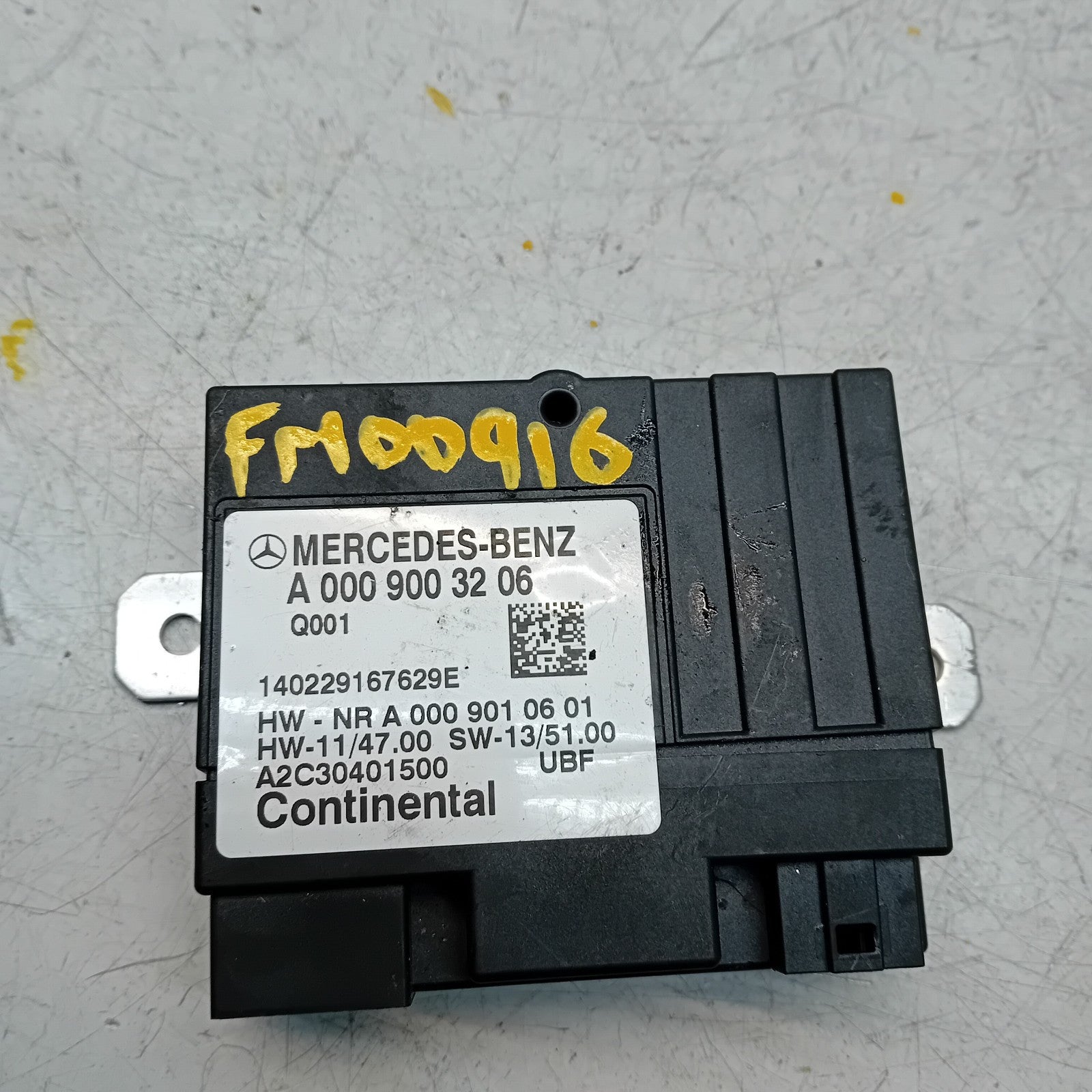 MERCEDES C-CLASS W205 FUEL PUMP CONTROL MODULE A0009003206 FM00916