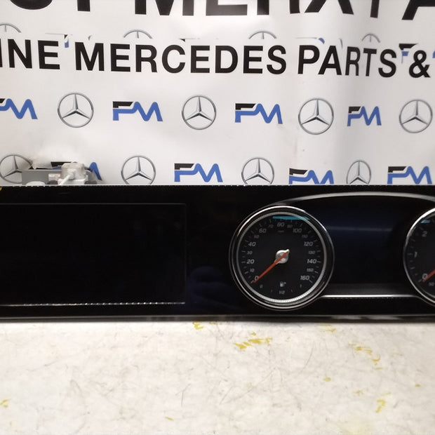 MERCEDES E-CLASS W213 DISPLAY SCREEN INSTRUMENT CLUSTER FM00736