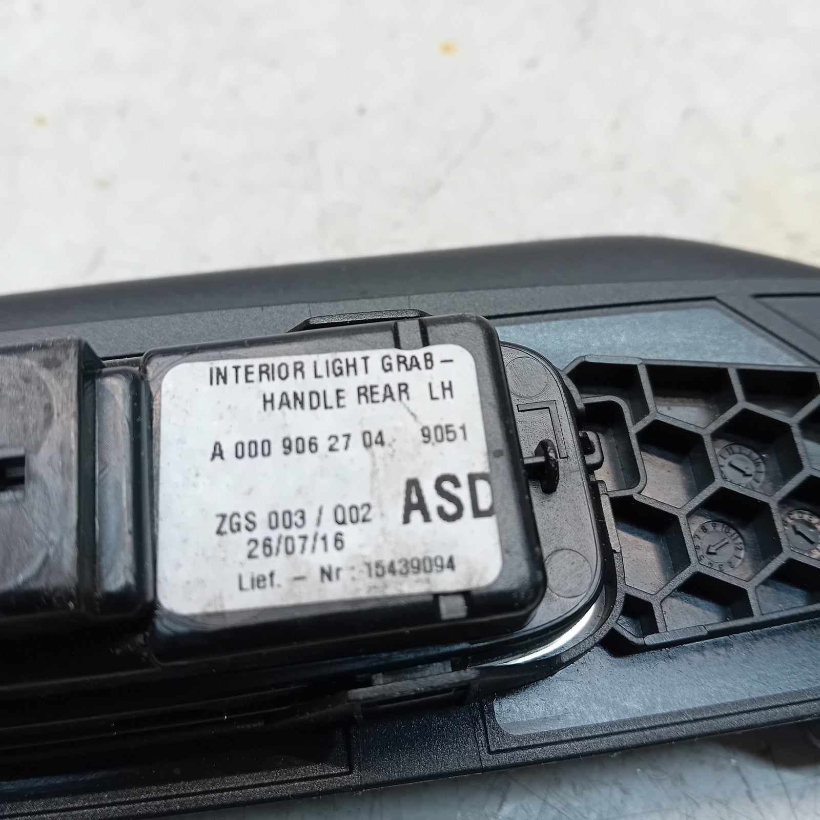 MERCEDES S-CLASS W222 INTERIOR LIGHT GRAB REAR HANDLE A0009062704 FM00983