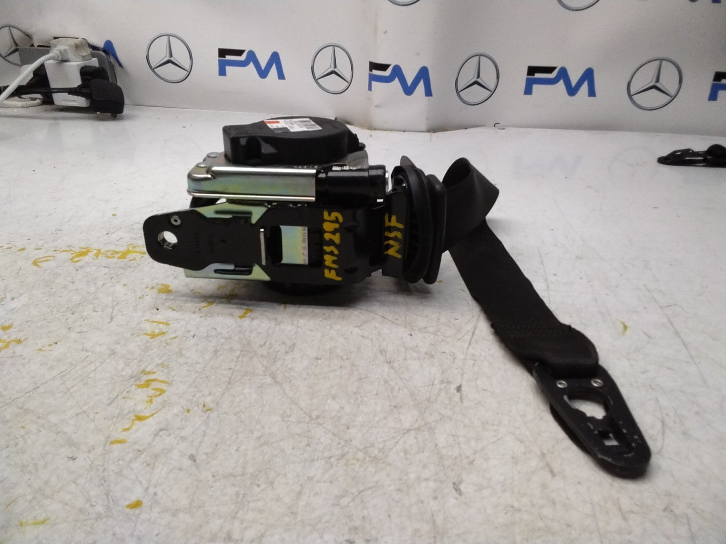 MERCEDES C-CLASS W205 SEAT BELT LEFT PASSENGER SIDE A2058600185 FMS295 NSF