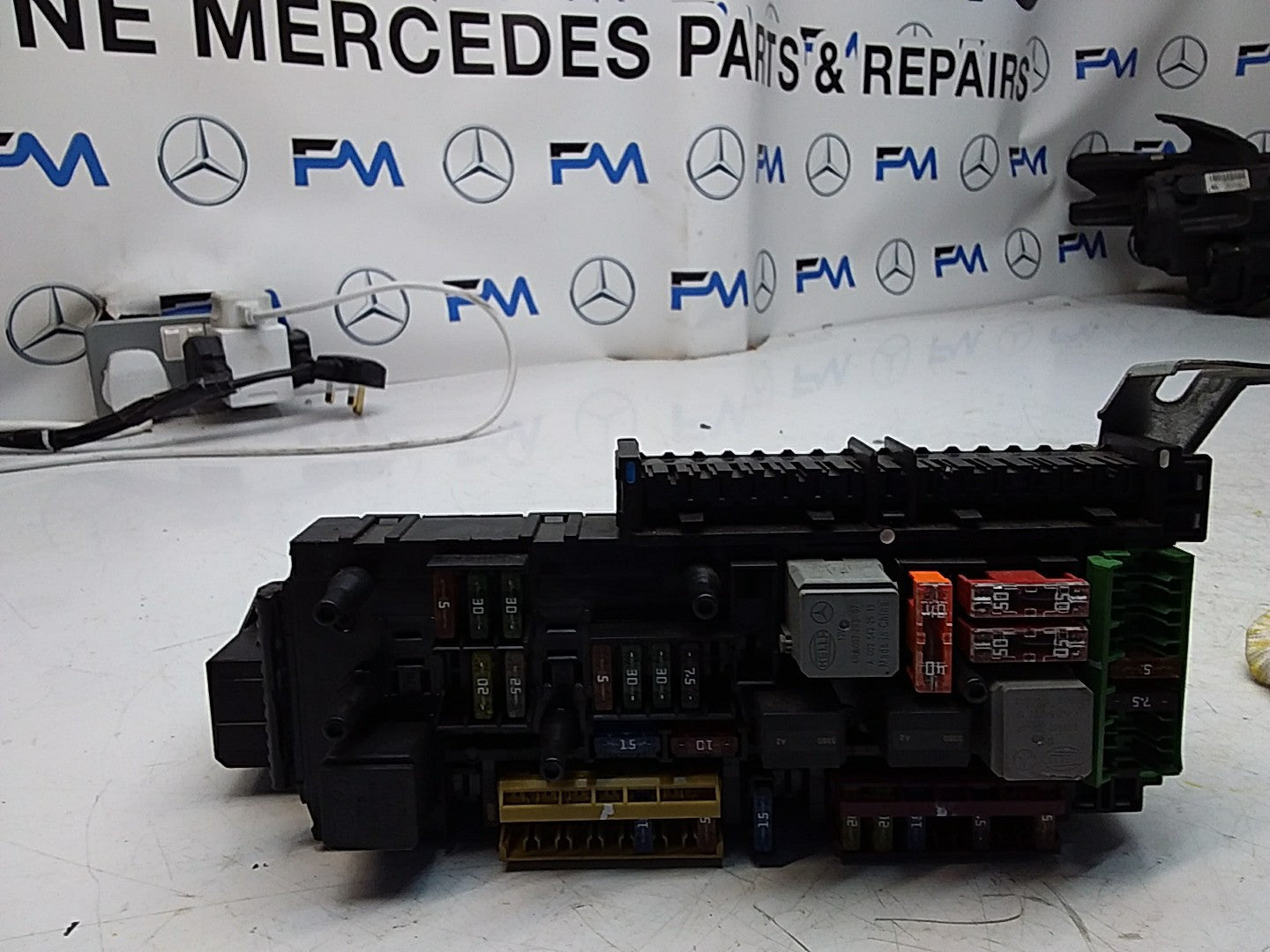 Mercedes E-CLASS W212 Fuse Box RELAY  A2129009622 FMF107