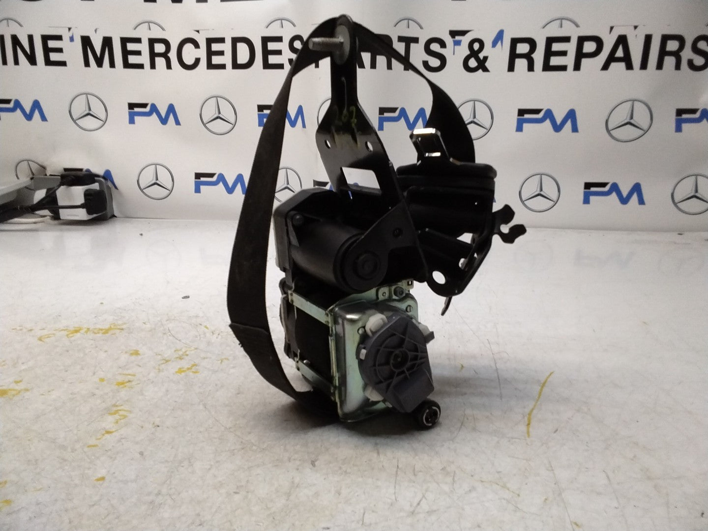 MERCEDES E CLASS SEAT BELT FRONT LEFT PASSENGER COUPE A2078605185 FMS443 NSF