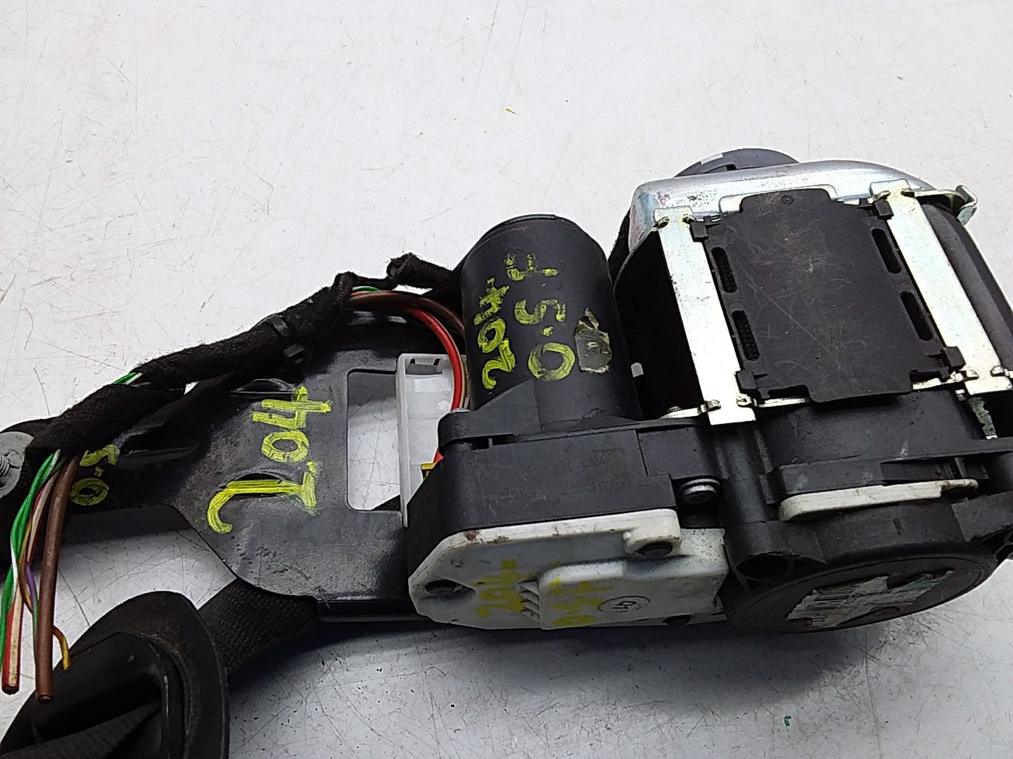MERCEDES C-CLASS W204 SEAT BELT FRONT RIGHT DRIVER SIDE A2048601885 FMS242 OSF