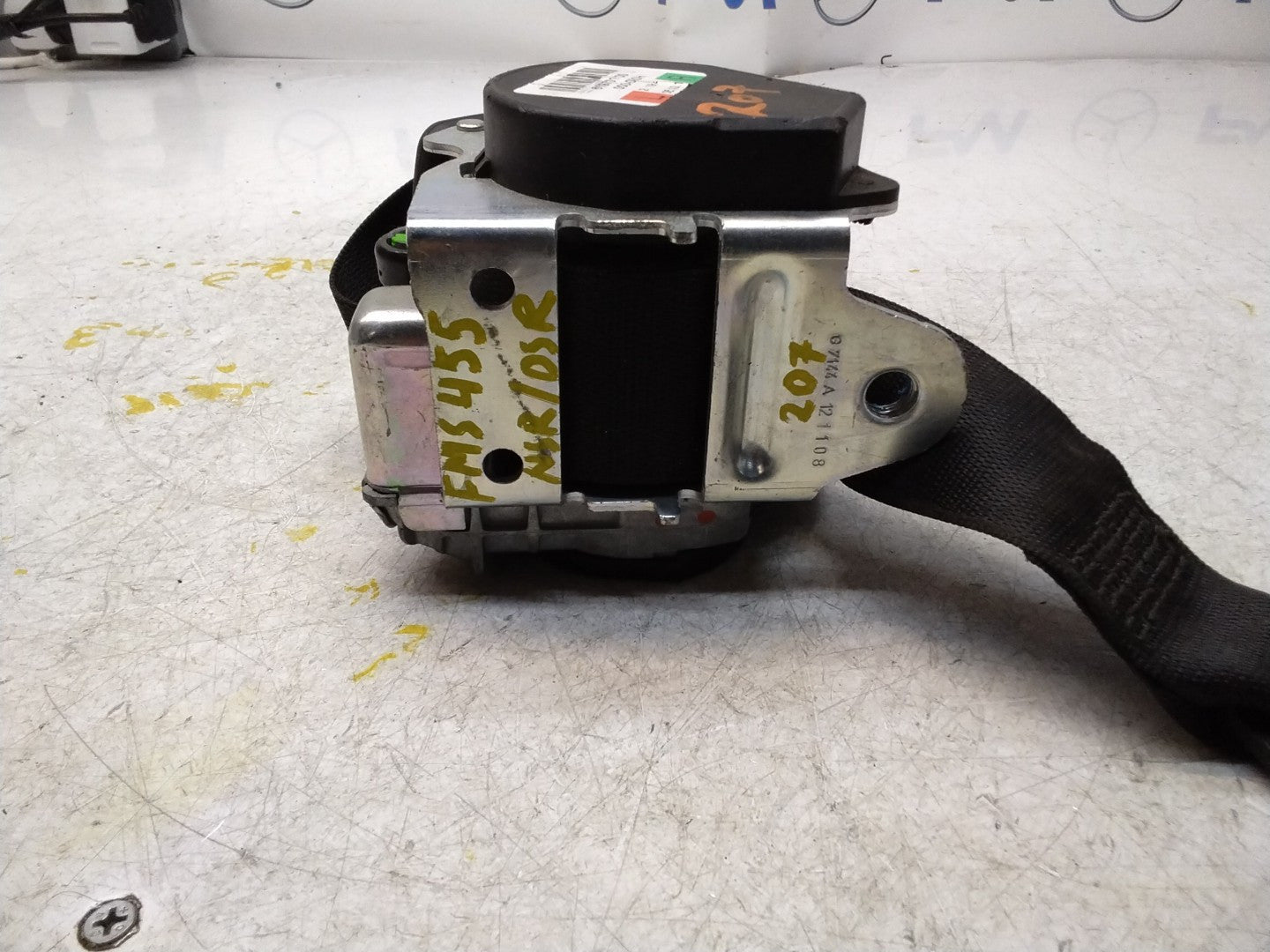 MERCEDES E CLASS SEAT BELT REAR RIGHT AND LEFT A2078602385 C207 FMS455 NSR OSR