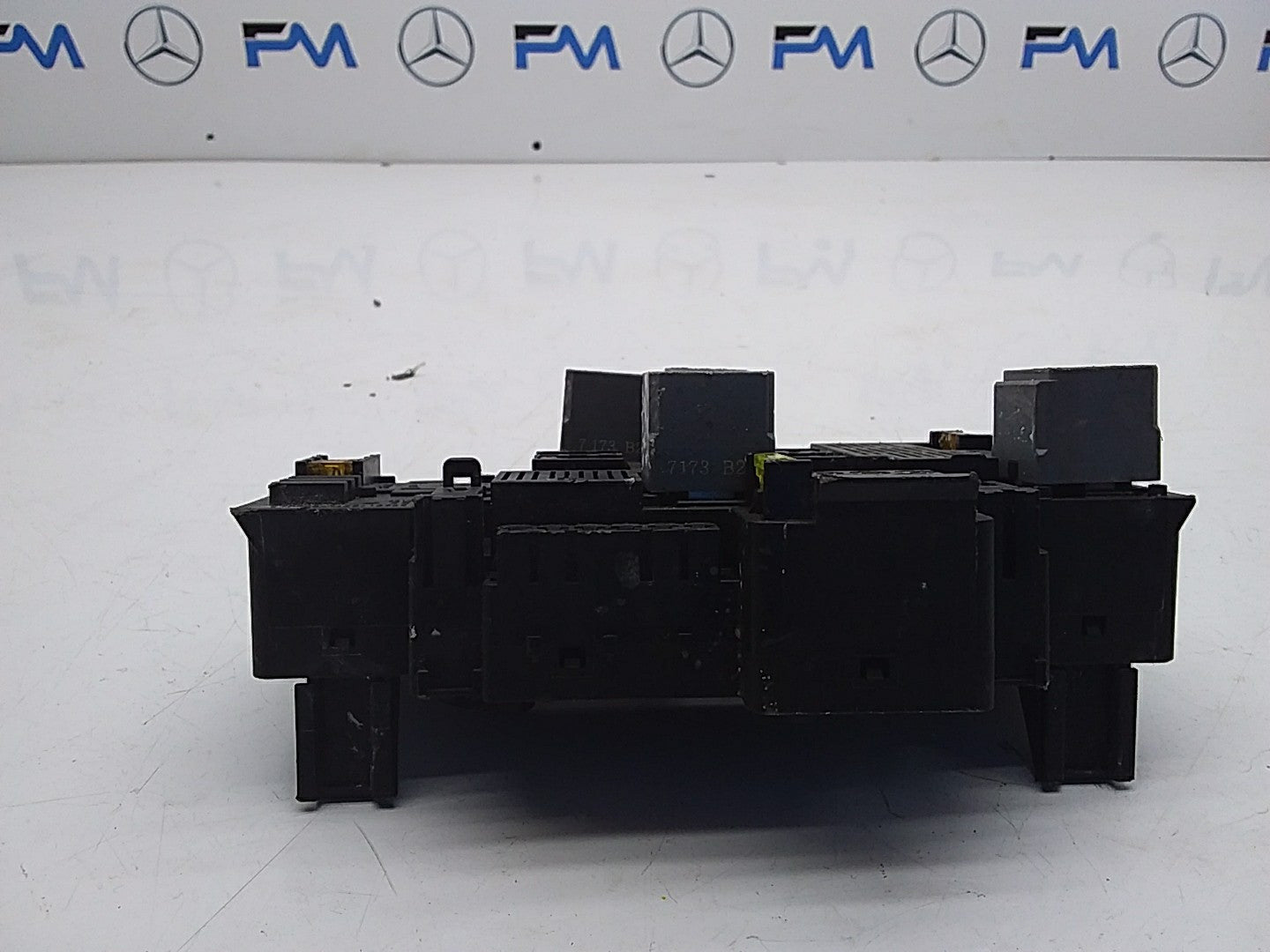 MERCEDES E CLASS FUSE RELAY BOX A2139062202 W213 2016 ONWARDS FMF54