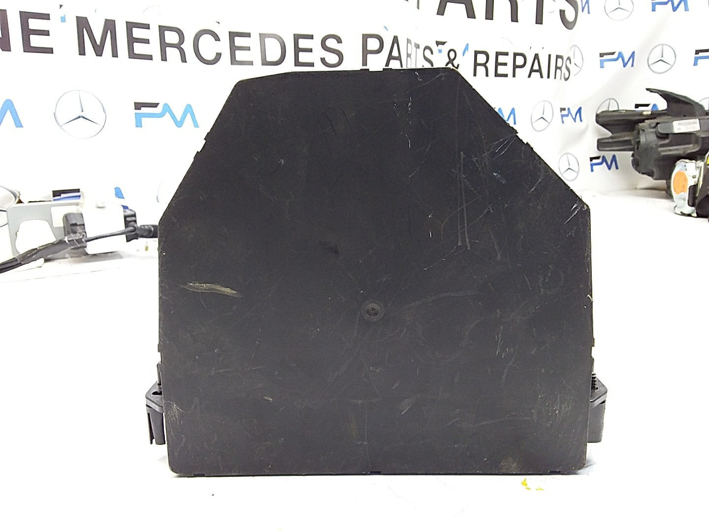 Mercedes E-CLASS W212 Fuse  Box RELAY A2129005722 FMF94