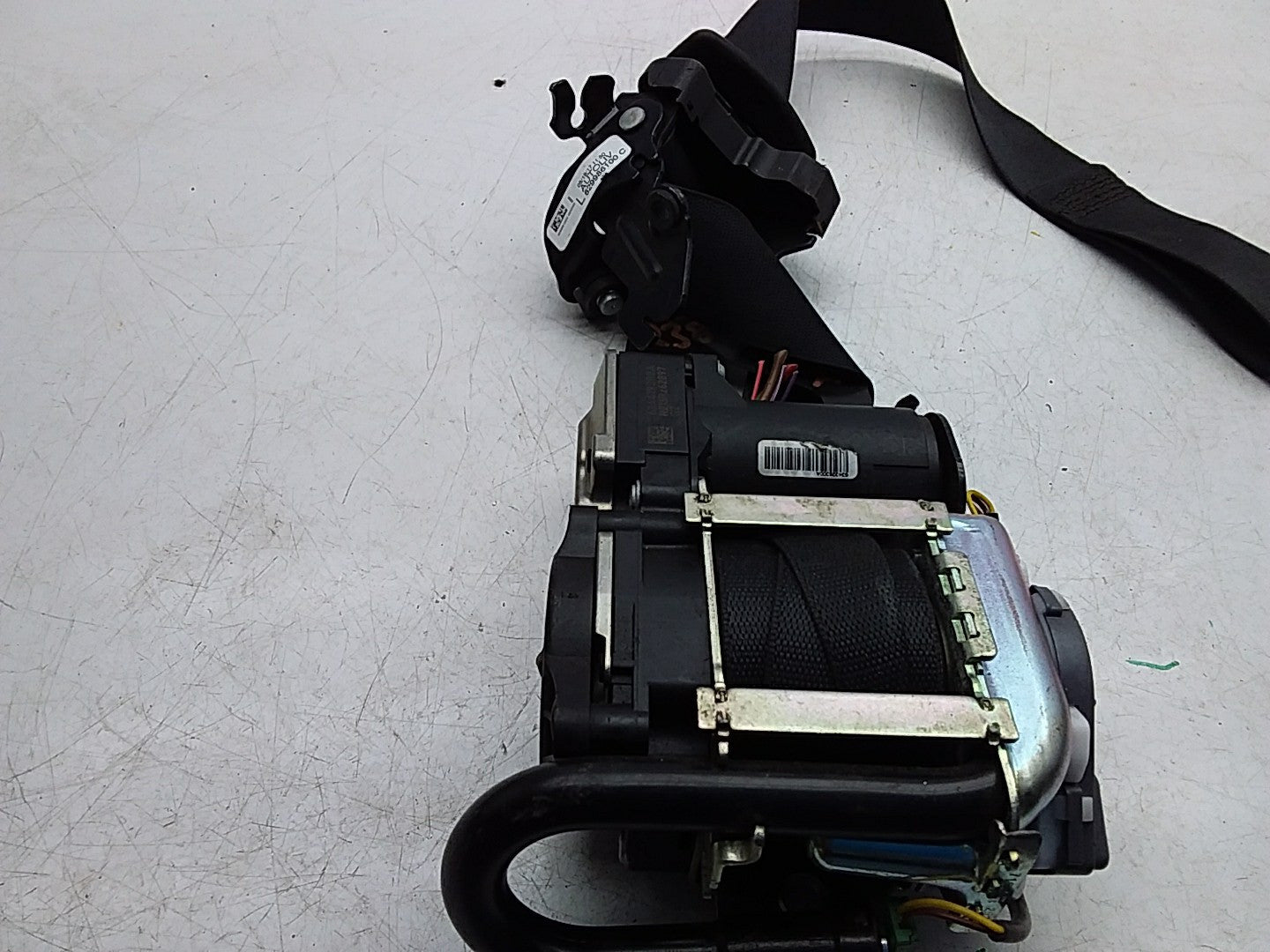 MERCEDES E-CLASS W238 SEAT BELT FRONT LEFT PASSENGER SIDE A2388602800 FMS265 NSF