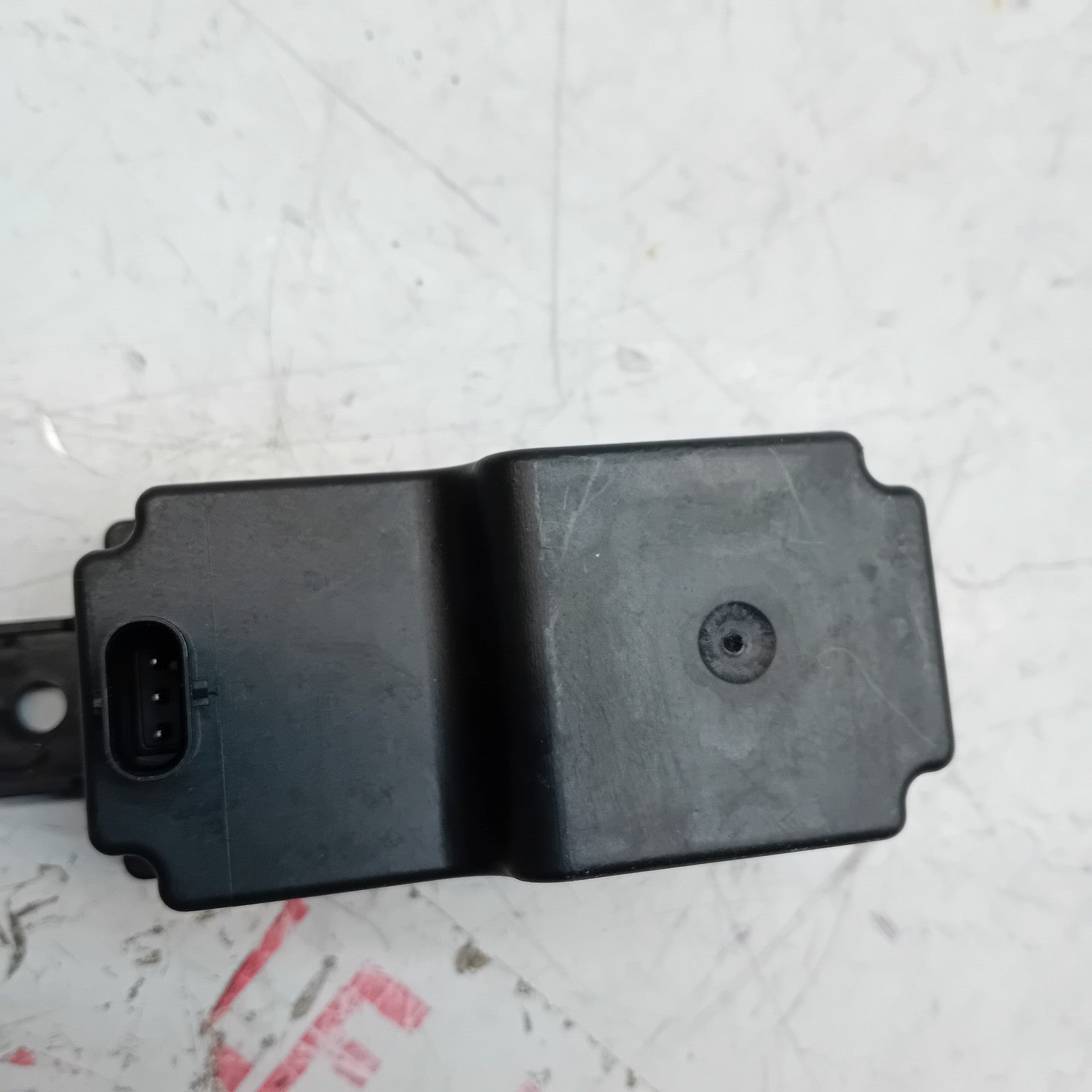 MERCEDES C-CLASS VOLTAGE CONVERTER AUXILIARY BATTERY W205 A2059053414 FM00831