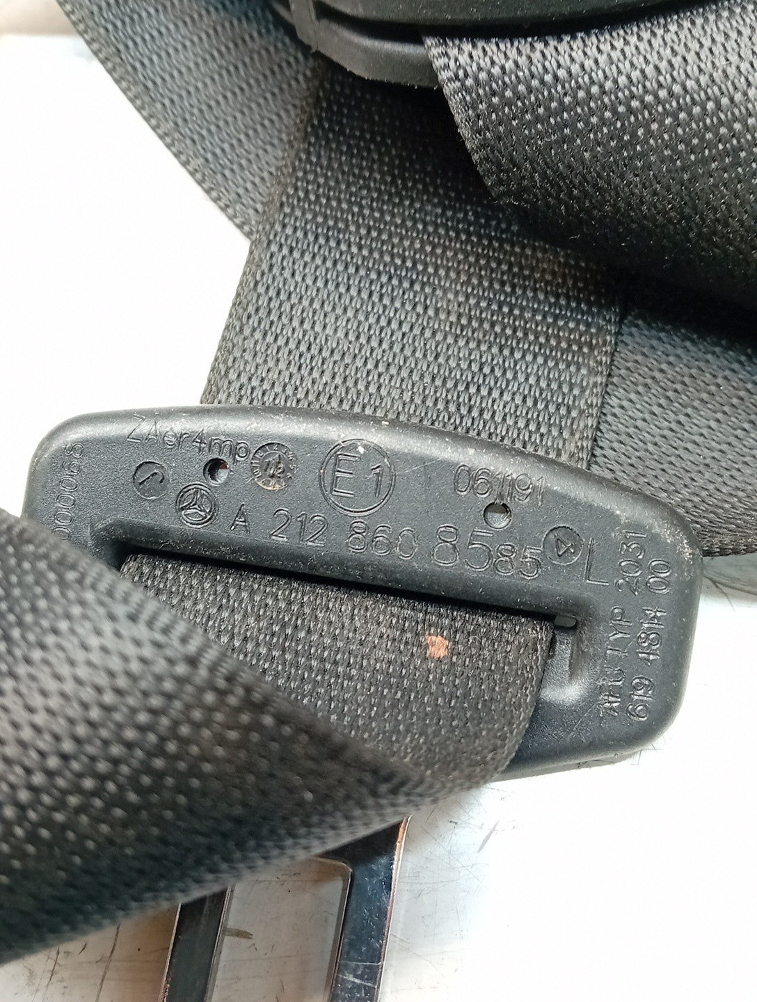 MERCEDES E CLASS W212  SEAT BELT FRONT LEFT PASSENGER SIDE A2128608585 FMS78 NSF