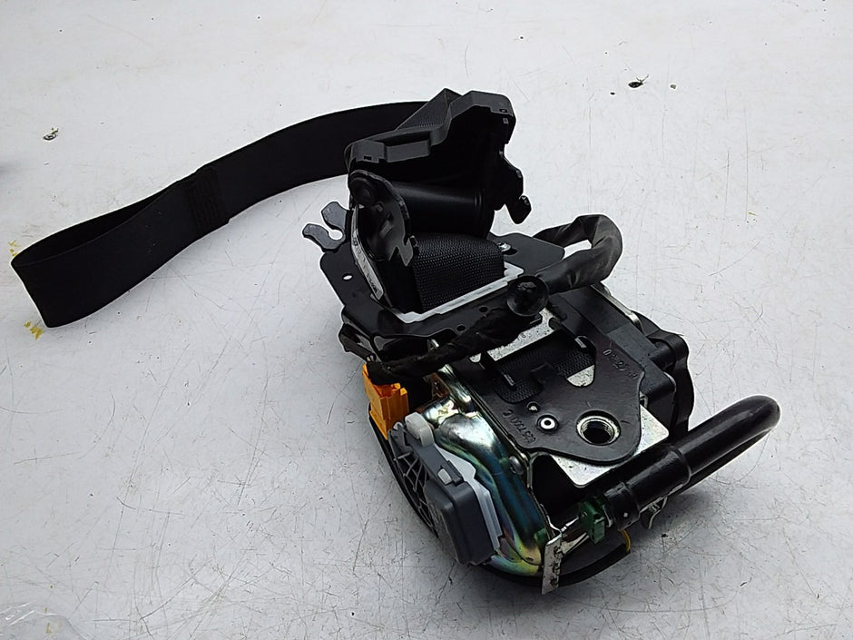 MERCEDES E-CLASS W238 SEAT BELT FRONT LEFT PASSENGER SIDE A2388602800 FMS261 NSF