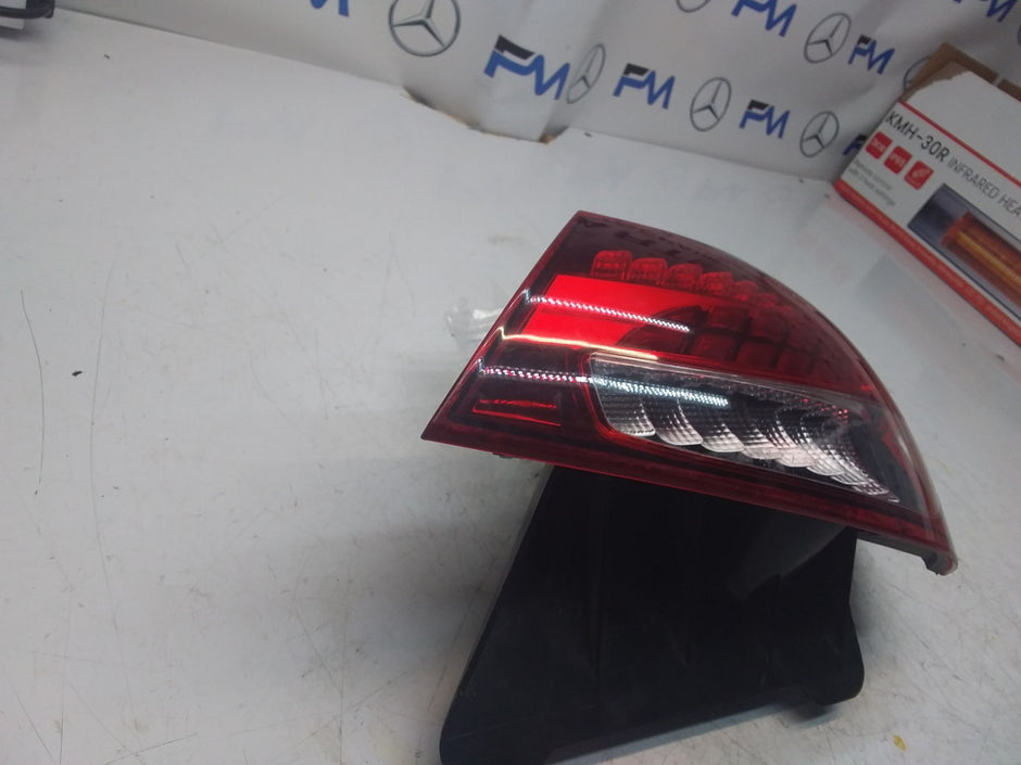 MERCEDES E-CLASS W213 DRIVER SIDE OS REAR TAIL LIGHT FMT97