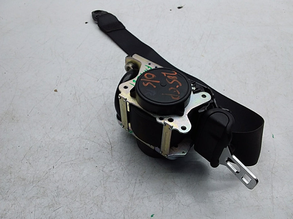 MERCEDES C-CLASS W205 SEAT BELT REAR RIGHT DRIVER SIDE A2058601601 FMS281 OSR