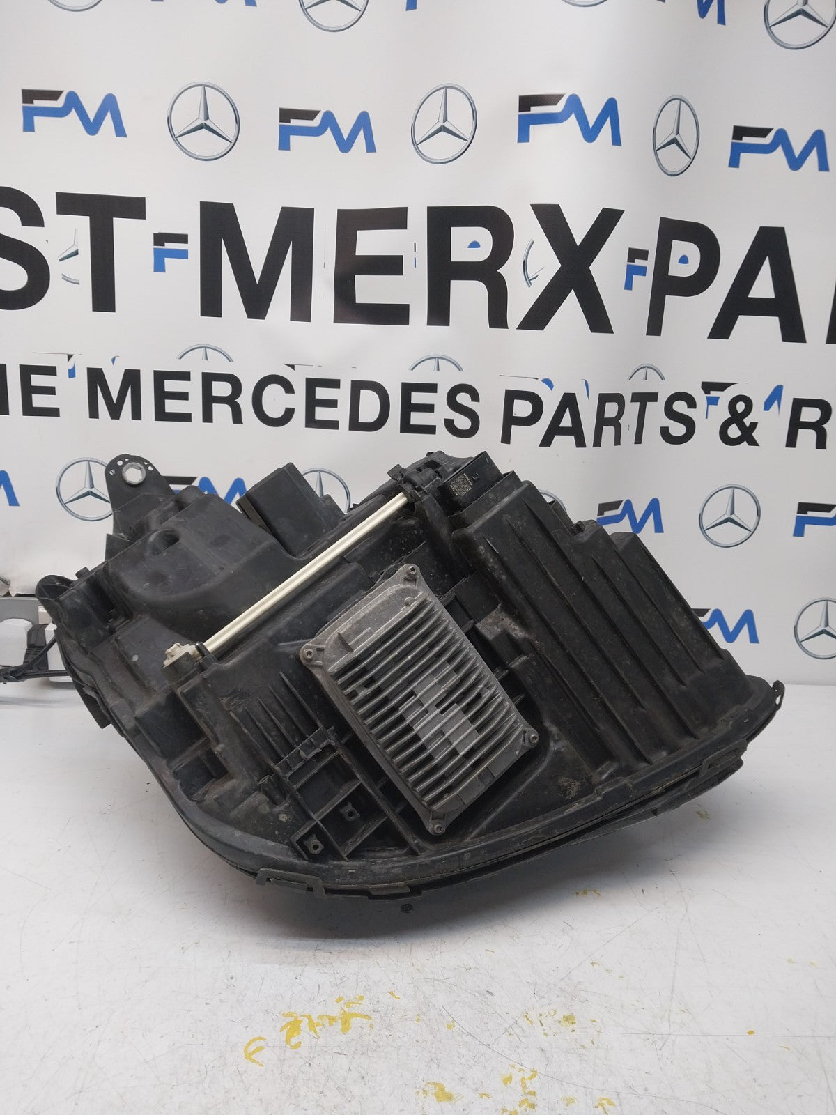 MERCEDES E-CLASS 2014 ONWARDS W213 HEADLIGHT PASSENGER NS A2139064104 FMH154