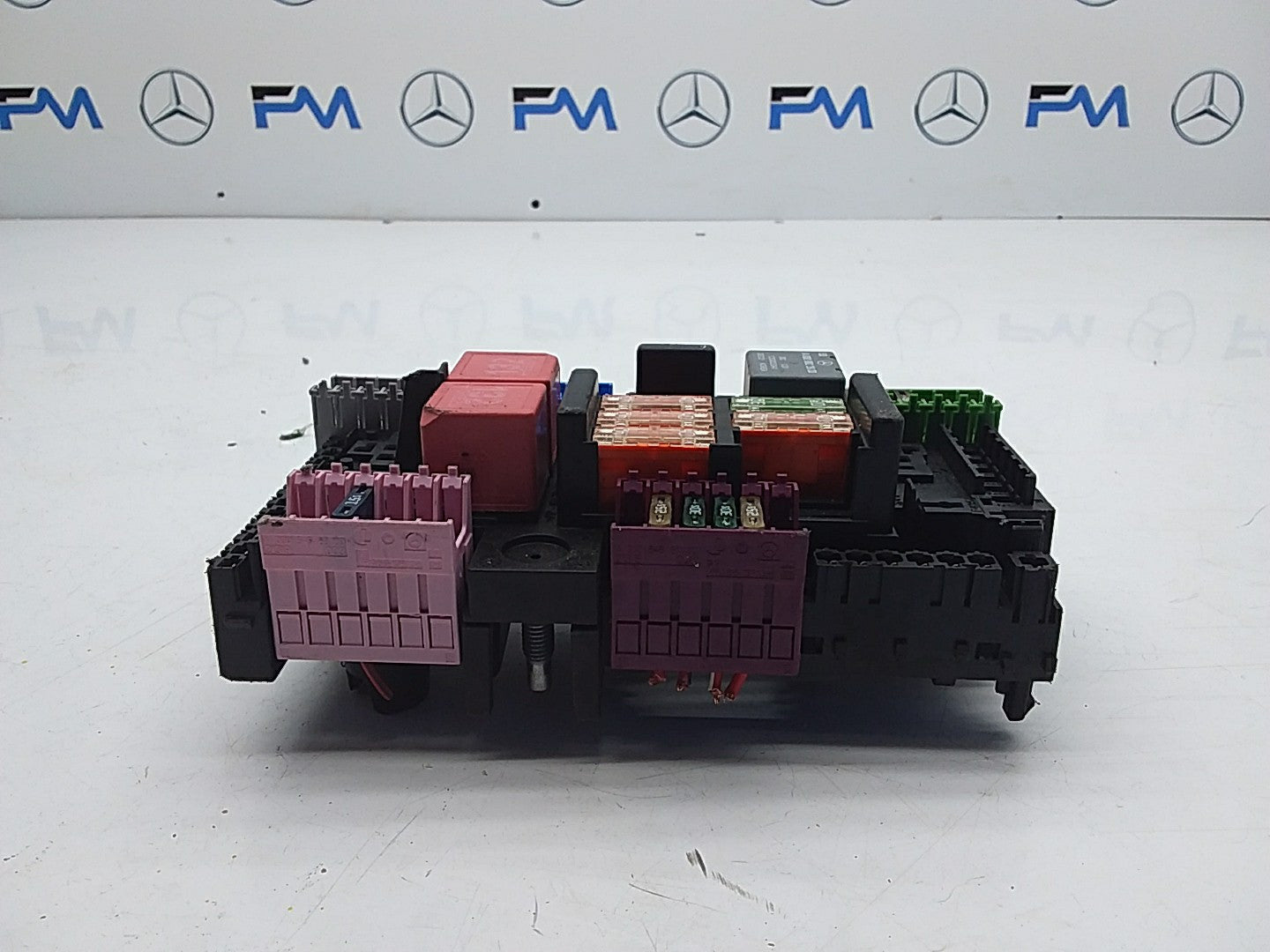 MERCEDES E CLASS FUSE RELAY BOX A2139068801 W213 2016 ONWARDS FMF57