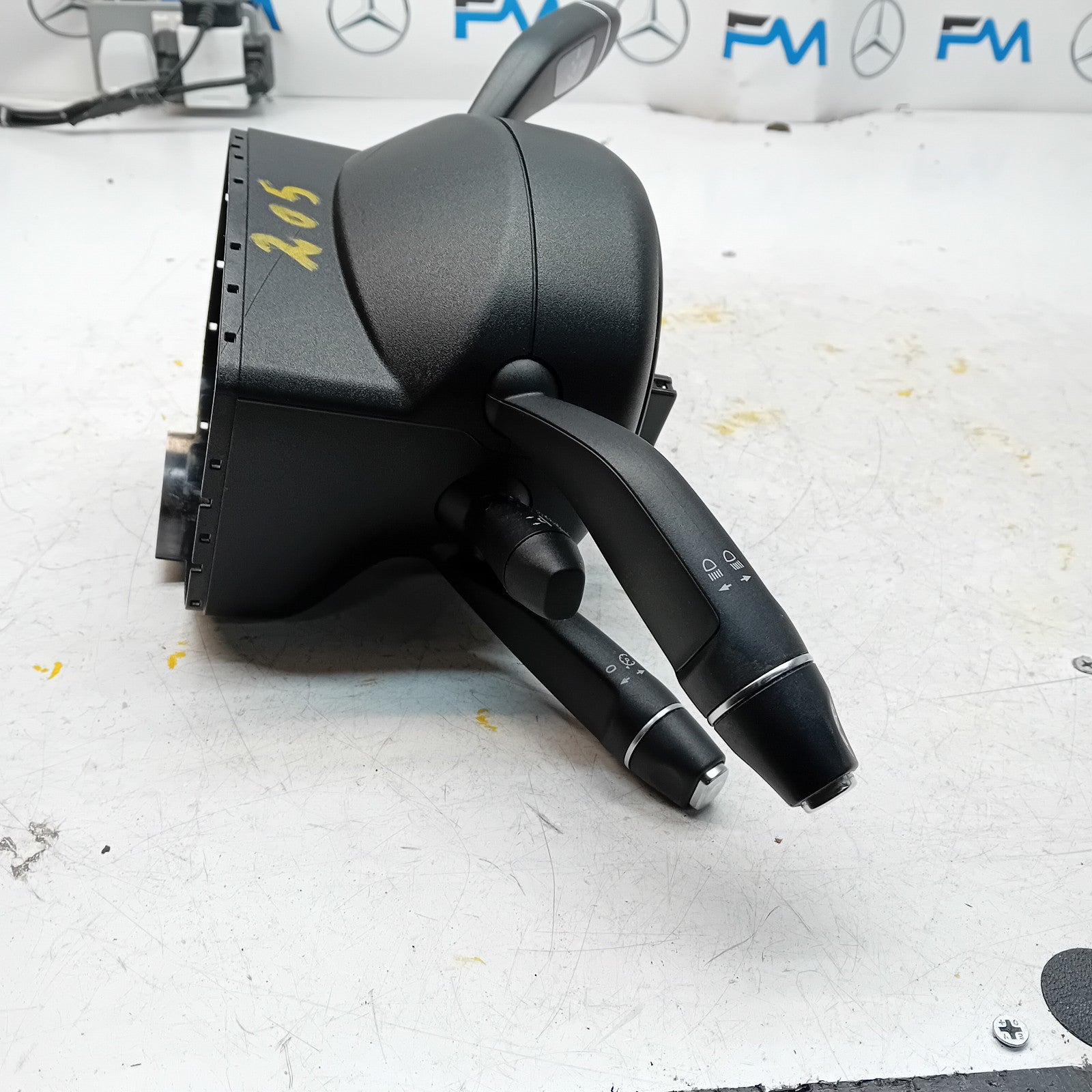 Mercedes E-CLASS W213 INDICATOR/WIPER GEAR SELECT + SQUIB  A2139007810 FM00903