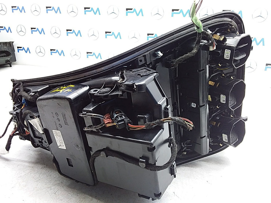 2014 ONWARDS MERCEDES C-CLASS W205 CENTRE  CONSOLE  A2056803805 FMK14
