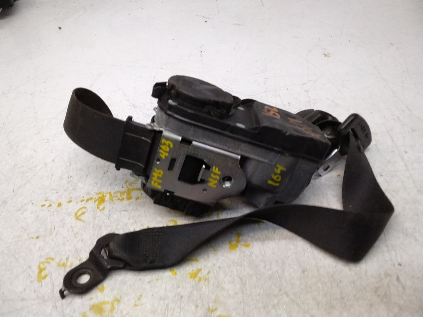 MERCEDES ML W164 W251 FRONT LEFT PASSENGER SIDE SEAT BELT A2518603185 FMS463 NSF