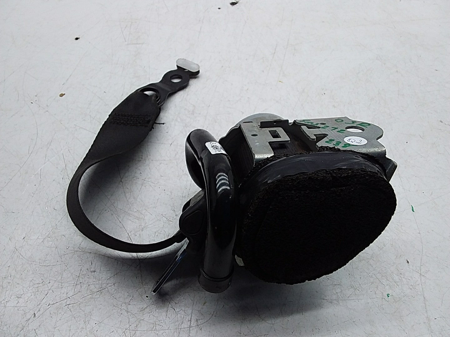 MERCEDES E-CLASS W238 SEAT BELT REAR RIGHT DRIVER SIDE A2388603600 FMS272 OSR
