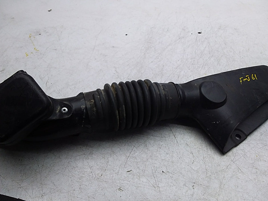 MITSUBISHI OUTLANDER AIR INTAKE TUBE  FMI61 1505A661