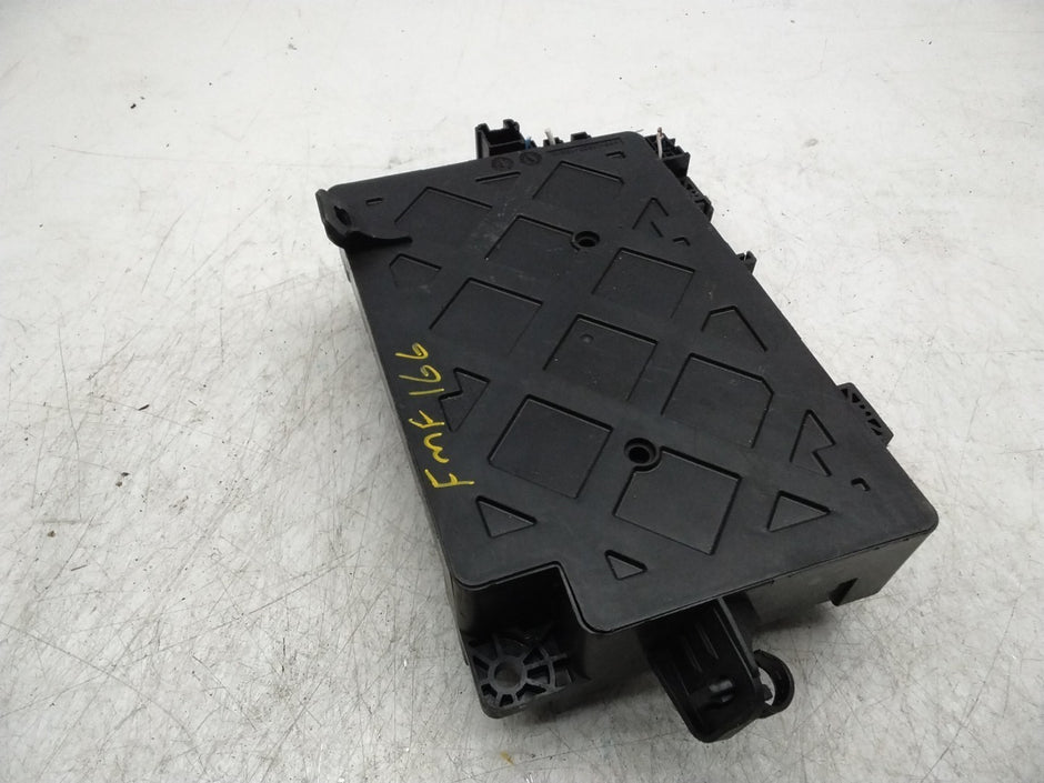MITSUBISHI OUTLANDER FUSE RELAY  BOX  8637A869  FMF166