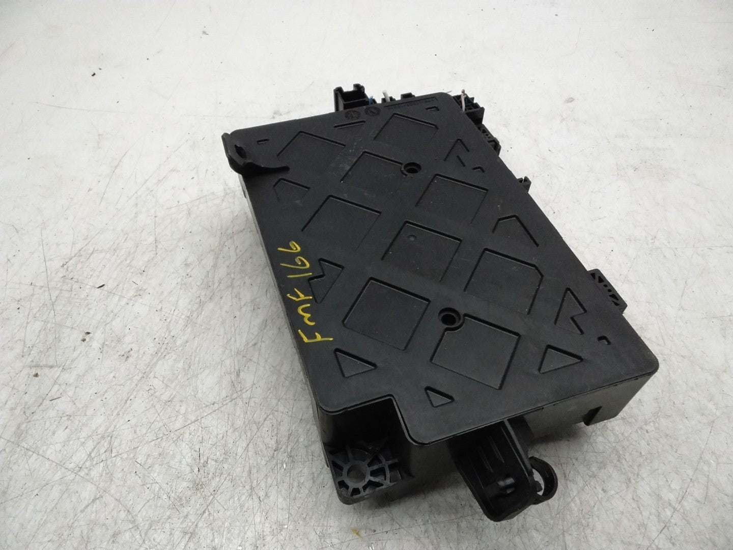 MITSUBISHI OUTLANDER FUSE RELAY  BOX  8637A869  FMF166