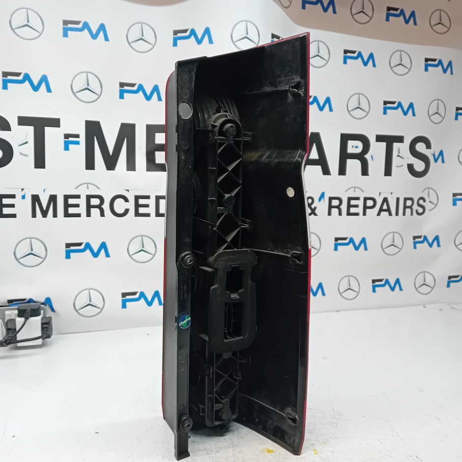 MERCEDES SPRINTER W906 2006-14 PASSENGER NS REAR TAIL LIGHT A9068202100 FMT153