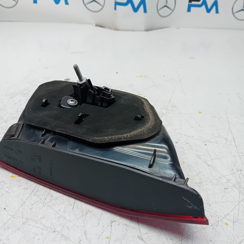 MERCEDES E-CLASS W212 PASSENGER SIDE NS REAR TAIL LIGHT 2011 FMT129