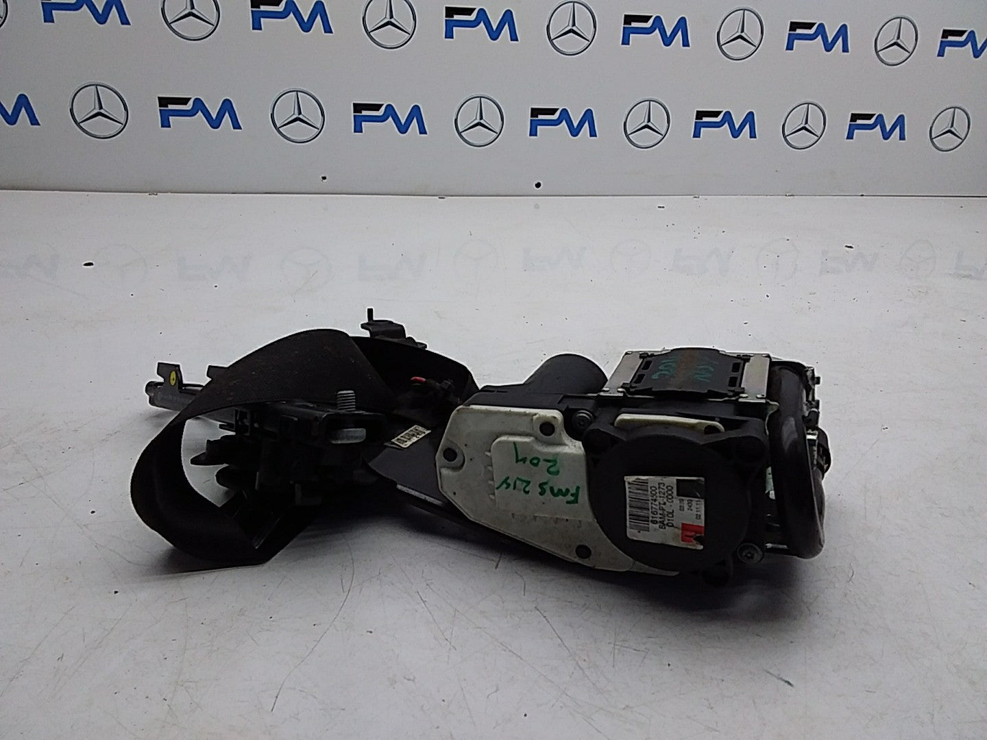MERCEDES C-CLASS W204 SEAT BELT FRONT LEFT PASSENGER SIDE A2048602385 FMS218 NSF