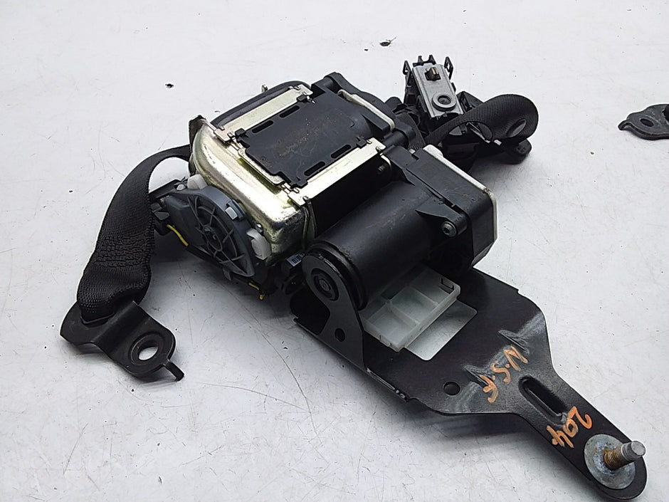 MERCEDES C-CLASS W204 SEAT BELT FRON  LEFT PASSENGER SIDE A2048602185 FMS206 NSF