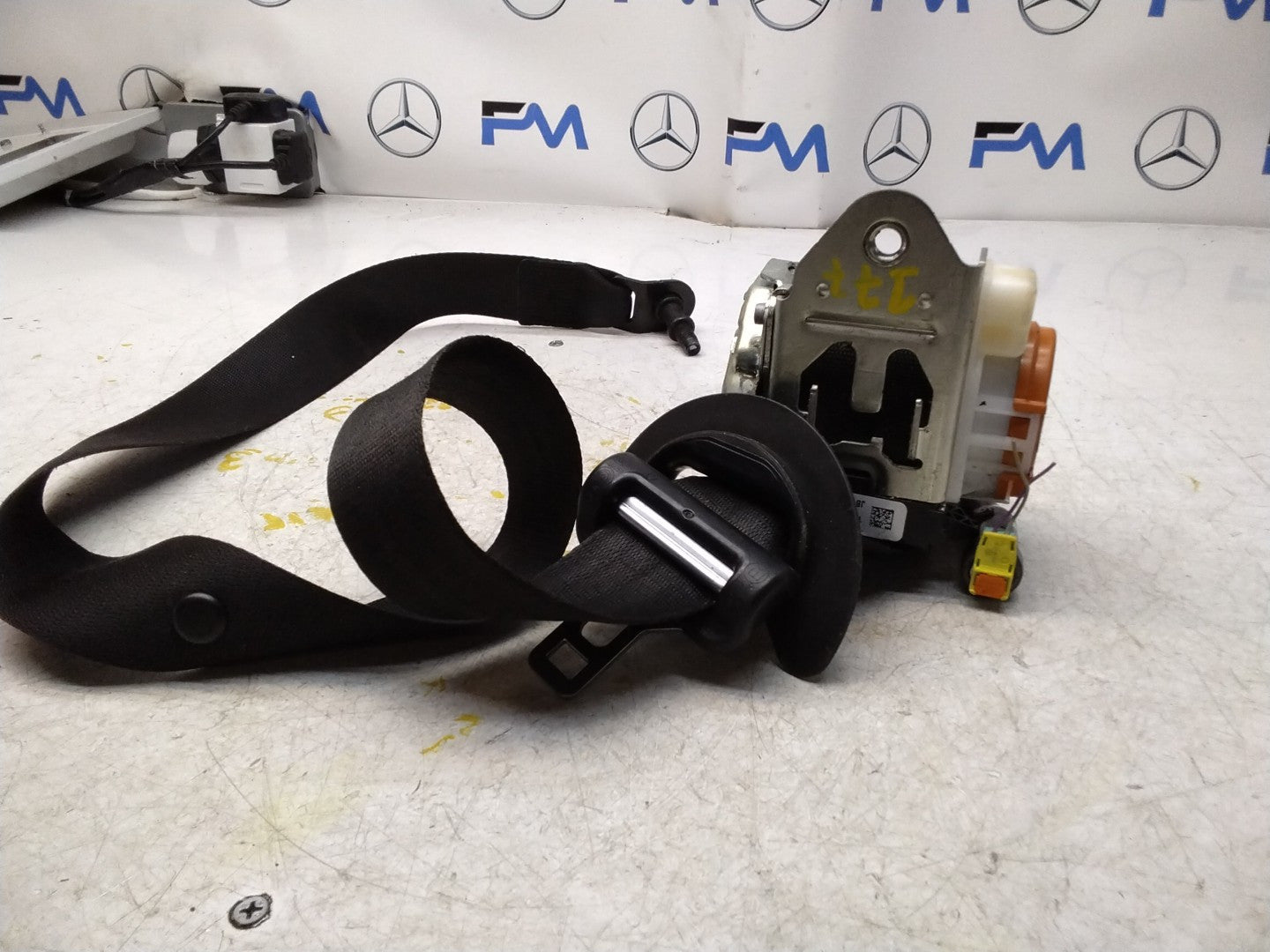 MERCEDES A CLASS  FRONT LEFT SEAT BELT WITH PRETENSIONER A1778600700 FMS405 NSF