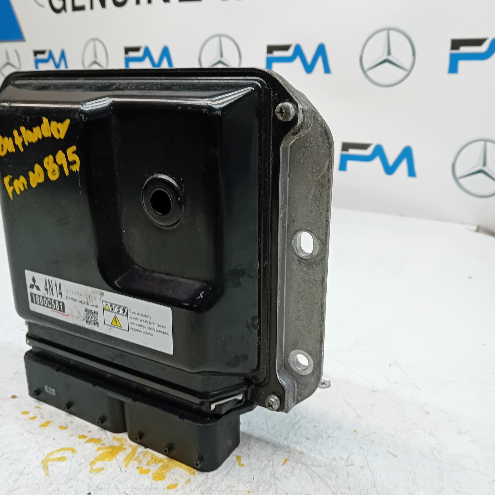 MITSUBISHI OUTLANDER   ENGINE  ECU CONTROL MODULE 1860C581 FM00895