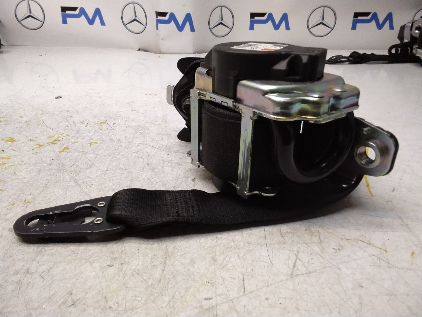 MERCEDES C-CLASS W205 SEAT BELT LEFT PASSENGER SIDE A2058600185 FMS295 NSF