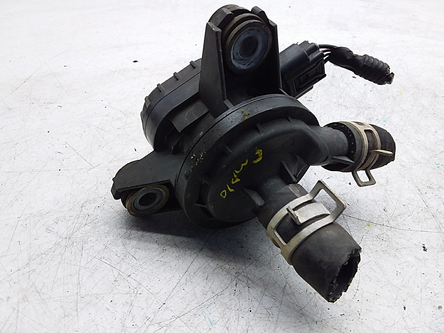 MITSUBISHI OUTLANDER INVERTER WATER PUMP 21141010420 FMP10
