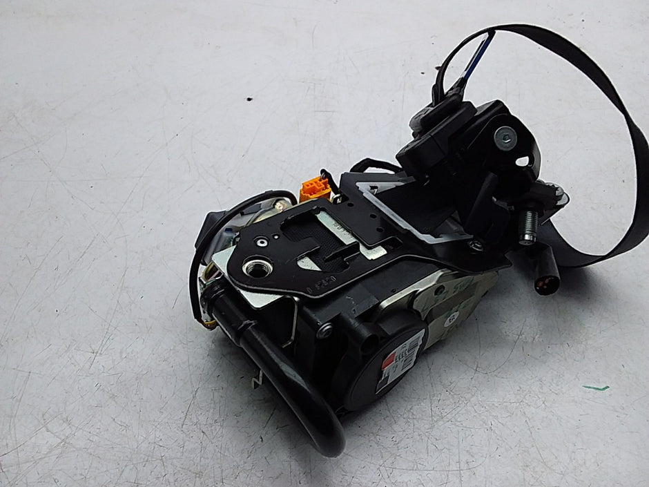 MERCEDES E-CLASS W238 SEAT BELT FRONT LEFT PASSENGER SIDE A2388602800 FMS257 NSF
