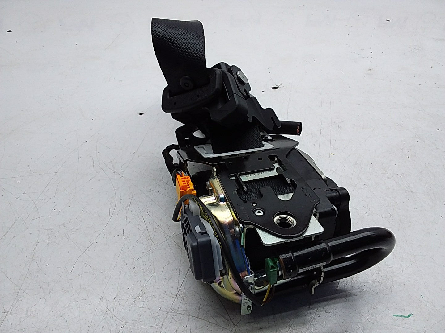 MERCEDES E-CLASS W238 SEAT BELT FRONT LEFT PASSENGER SIDE A2388602800 FMS257 NSF