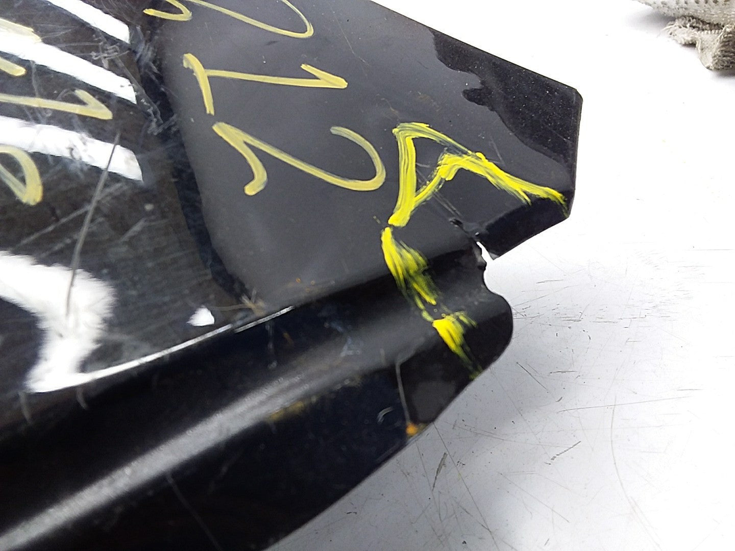MERCEDES  E-CLASS W212 NS LEFT PASSENGER SIDE WINGS FMW27 A2128800124 (DAMAGED)