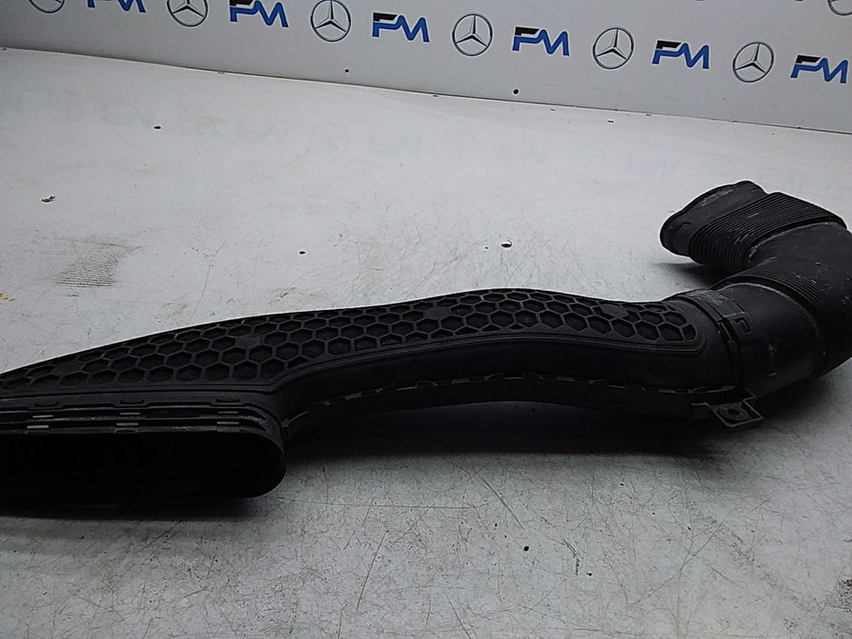 MERCEDES BENZ C-CLASS W205 AIR INTAKE TUBE A2640900400 FMI52