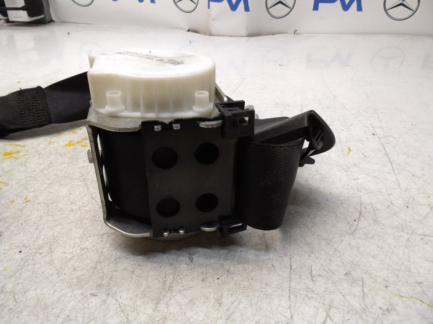 MERCEDES S CLASS W222 SEAT BELT CENTER MIDDLE REAR A2228601085 FMS665 