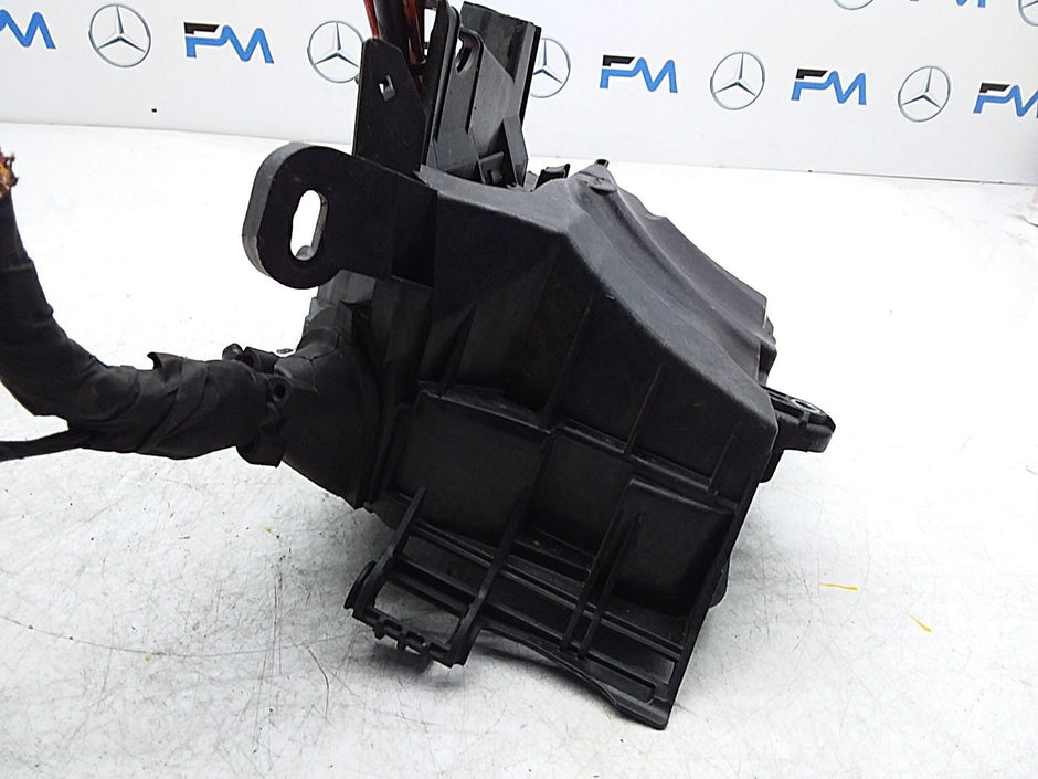 Mercedes B-CLASS  W246 Fuse Relay Junction Box  FMF147 A2469980601