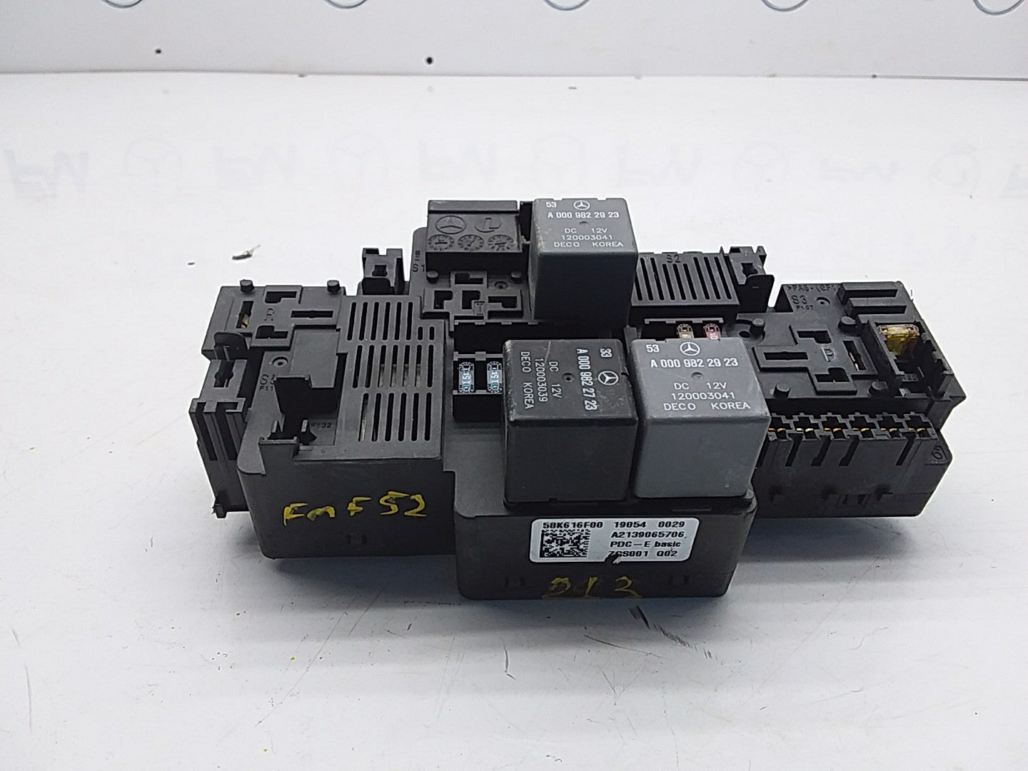 MERCEDES E CLASS FUSE RELAY BOX A2139065706 W213 2016 ONWARDS  FMF52